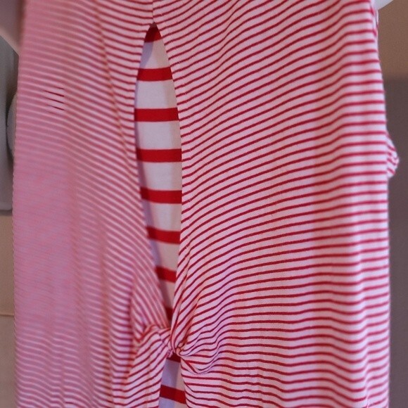 cha cha vente Red and White Striped Sleeveless Tank Top/Blouse Size Large - Picture 6 of 9